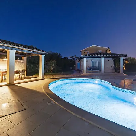 Luka In With Pool & Playground Only 600 Meter From The Villa