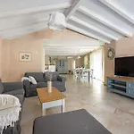 فيلة Luka In With Pool & Playground Only 600 Meter From The فاجانا