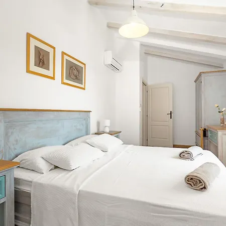 Luka In With Pool & Playground Only 600 Meter From The Villa Fazana