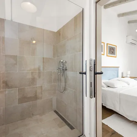Luka In With Pool & Playground Only 600 Meter From The * Fazana