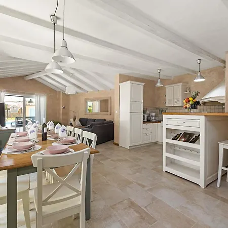Luka In With Pool & Playground Only 600 Meter From The * Fazana