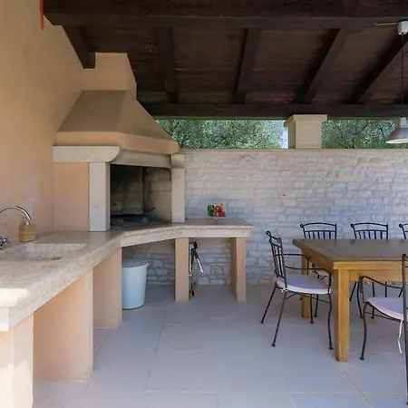 Luka In With Pool & Playground Only 600 Meter From The Villa